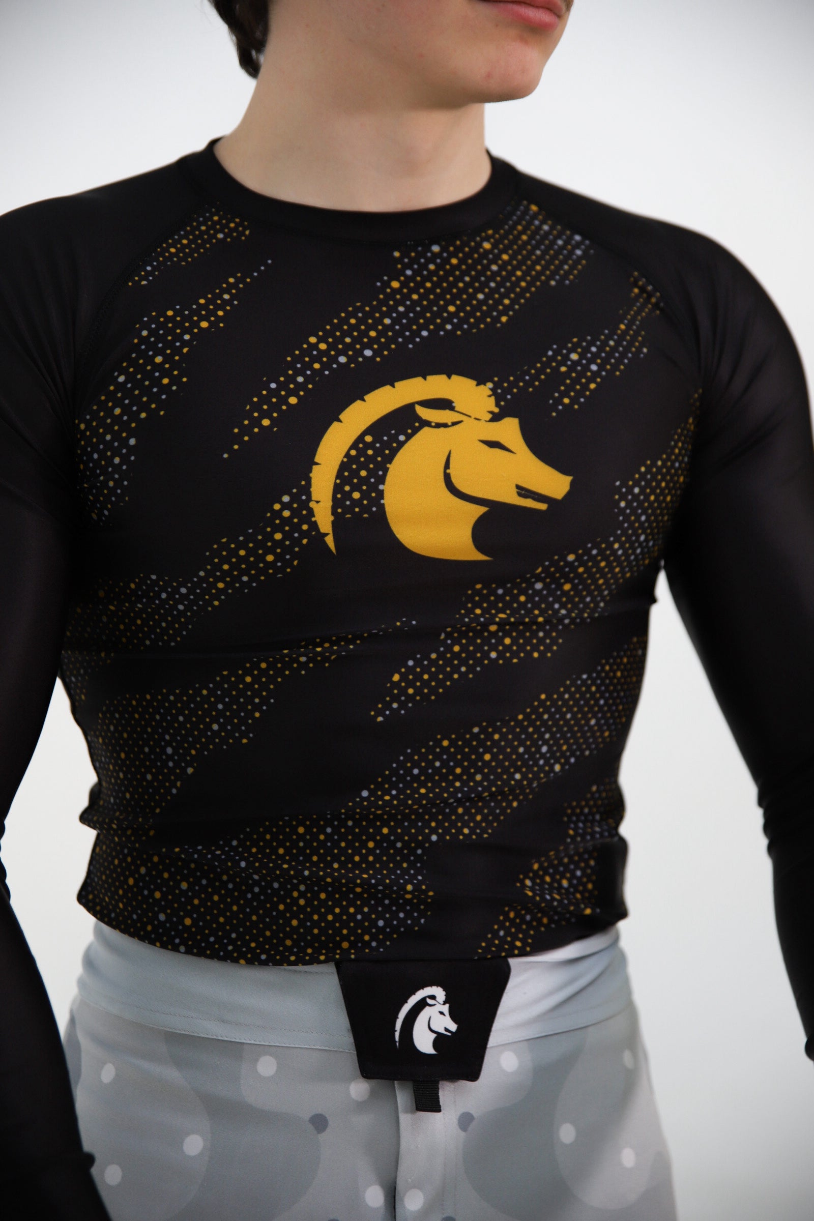 CAPRA RASHGUARD LONGSLEEVE GOUD