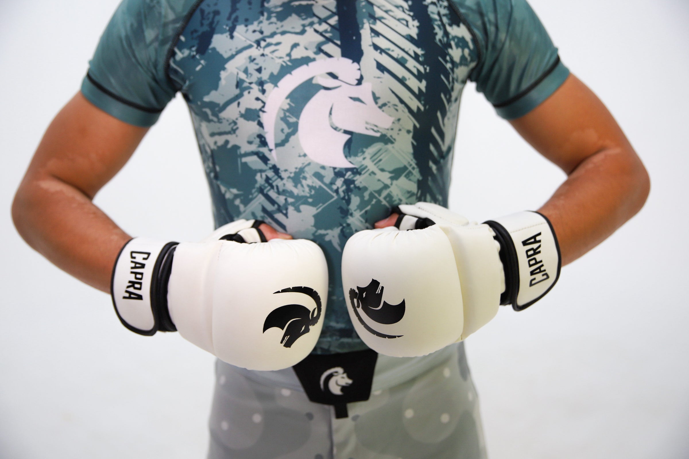 CAPRA MMA HANDSCHOENEN WIT