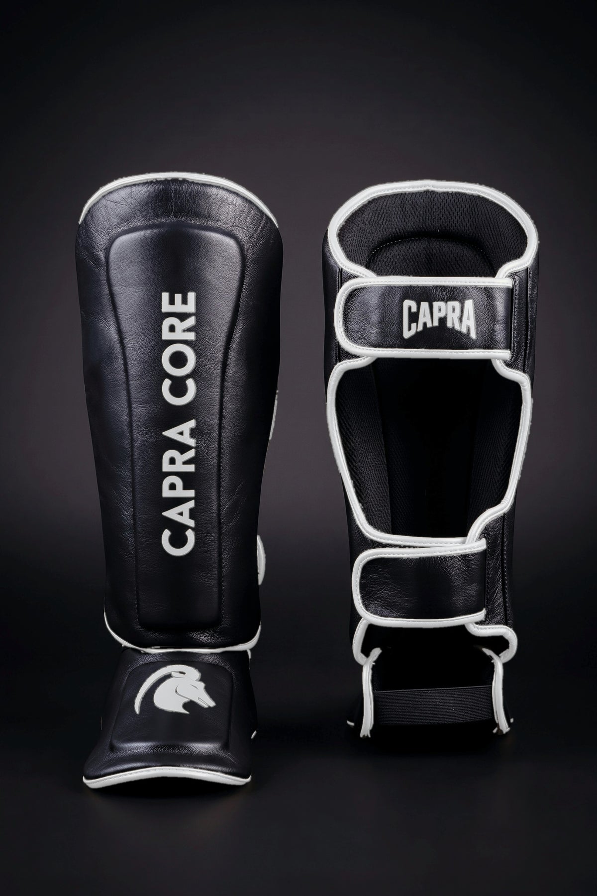 CAPRA Scheenbeschermers Core Collectie zwart/wit - voor- en achterkant #Kleur_Zwart/Wit